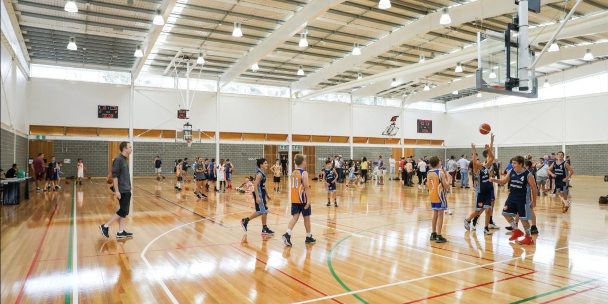 Netball court at Perry Park Recreation Centre